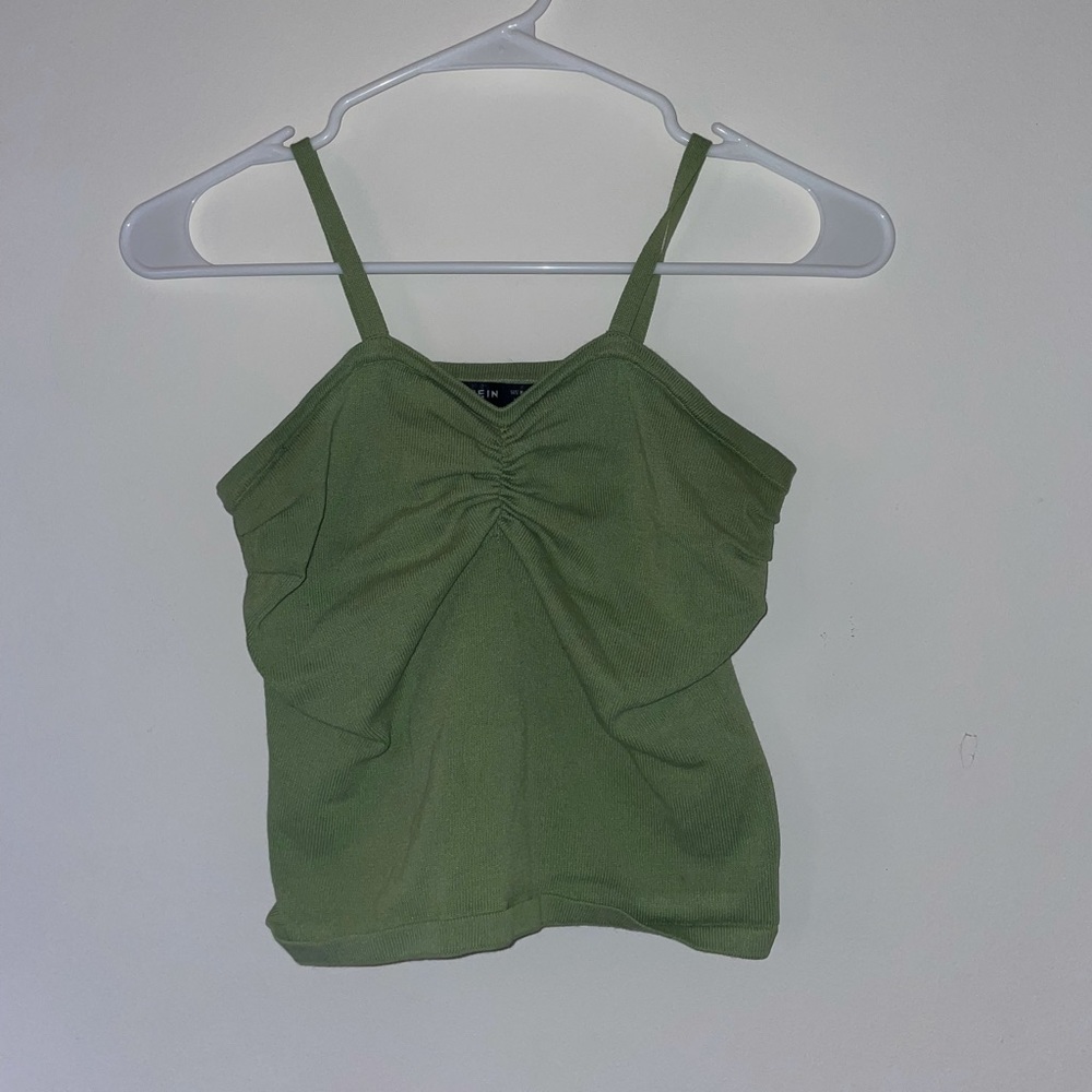 GREEN SCRUNCH TOP